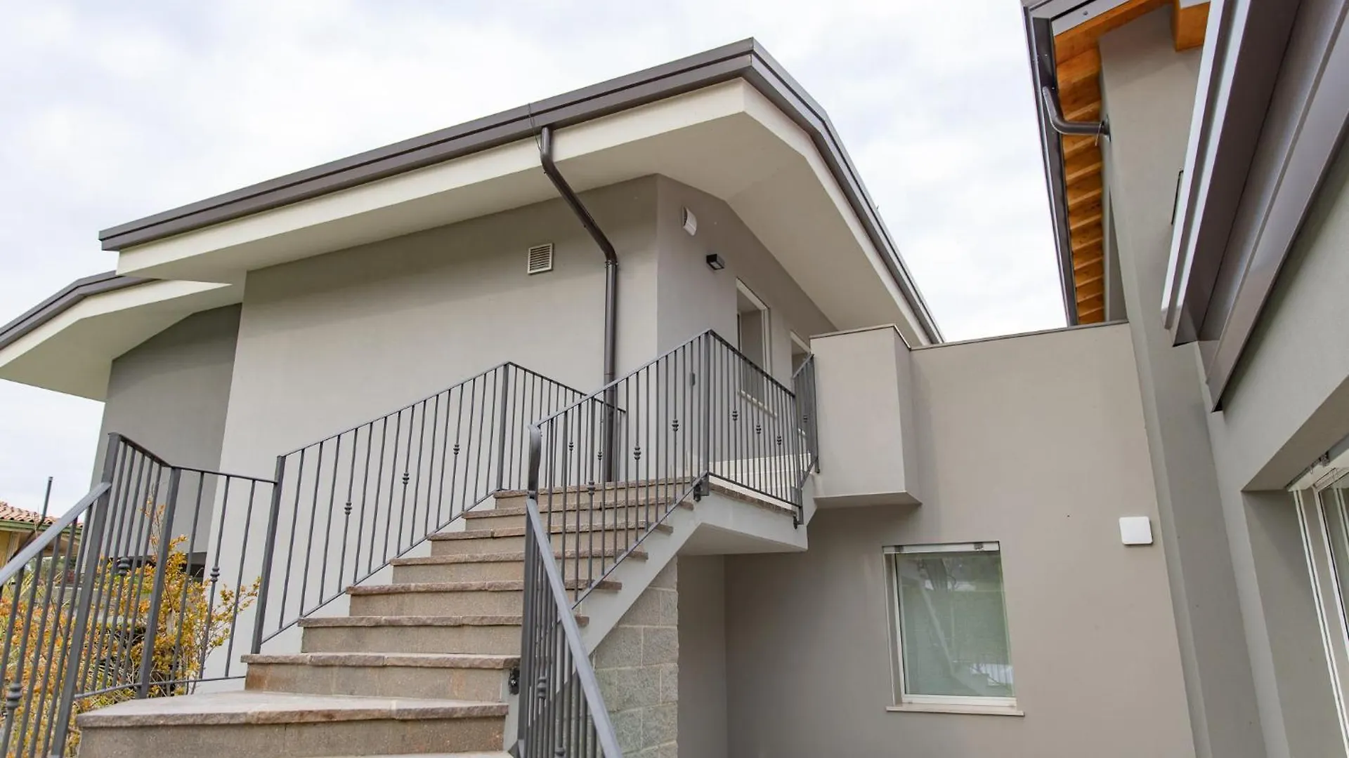 Villa Dama Holiday Apartments 파뎅게술가르다