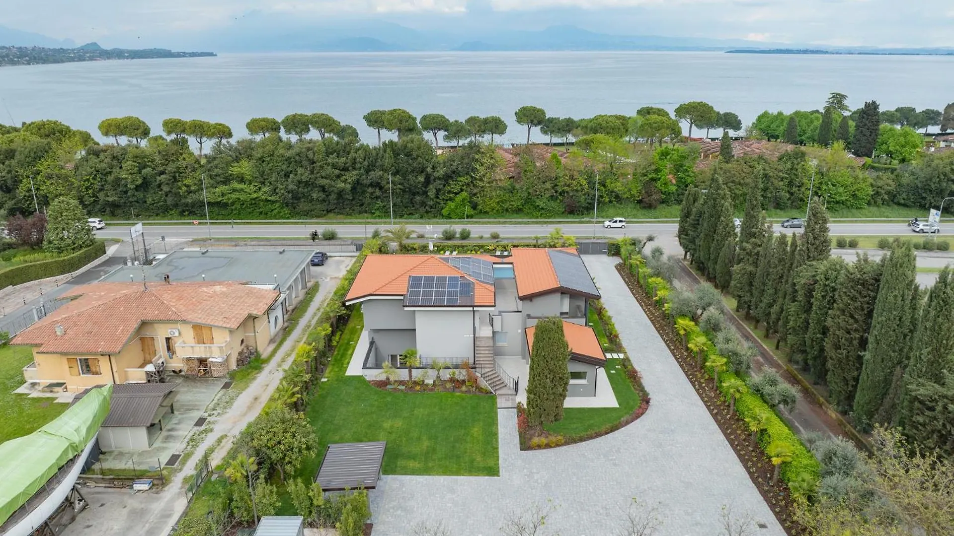 Villa Dama Holiday Apartments Padenghe sul Garda